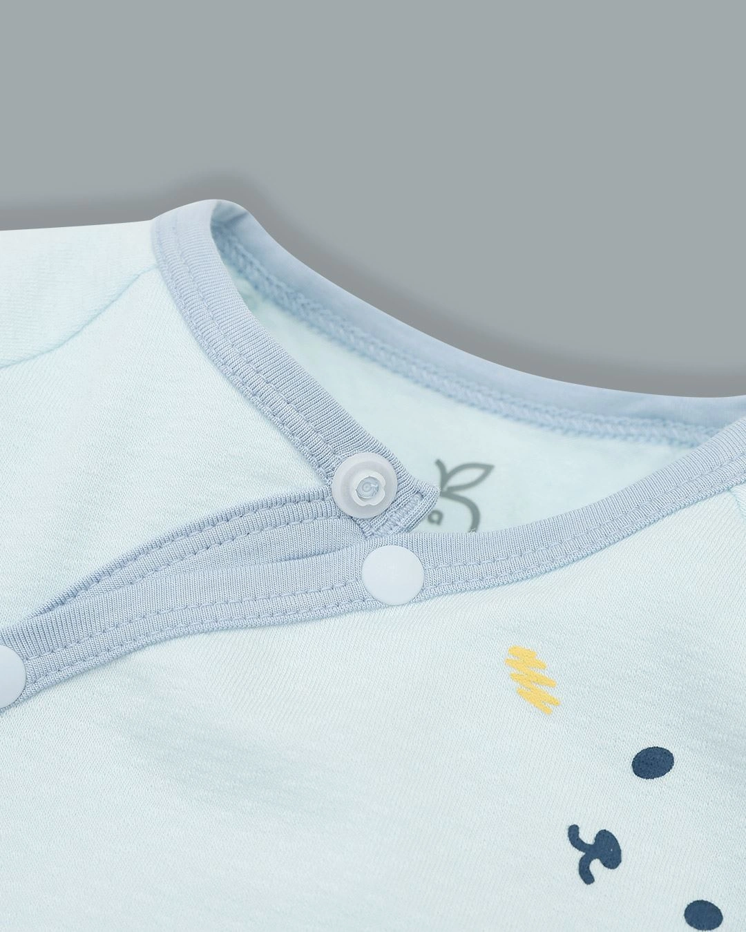 Bodysuit cài chéo tai thỏ xinh xắn La Pomme màu be 14
