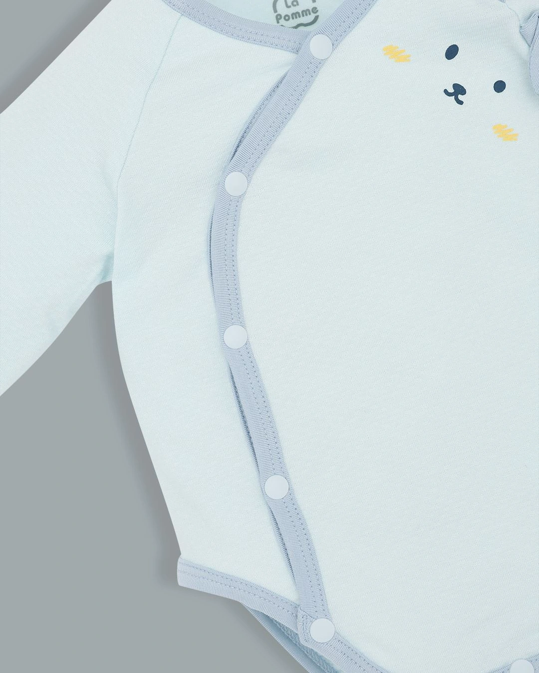 Bodysuit cài chéo tai thỏ xinh xắn La Pomme màu be 18