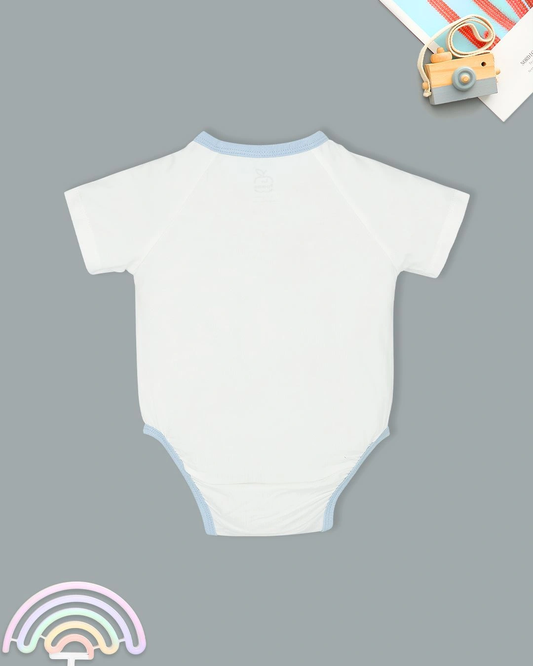 Bodysuit cài chéo La Pomme màu trắng - xanh dương 2