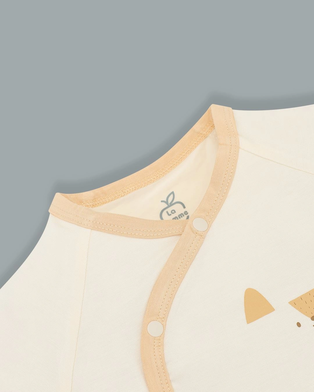 Bodysuit cài chéo La Pomme màu trắng - xanh dương 11