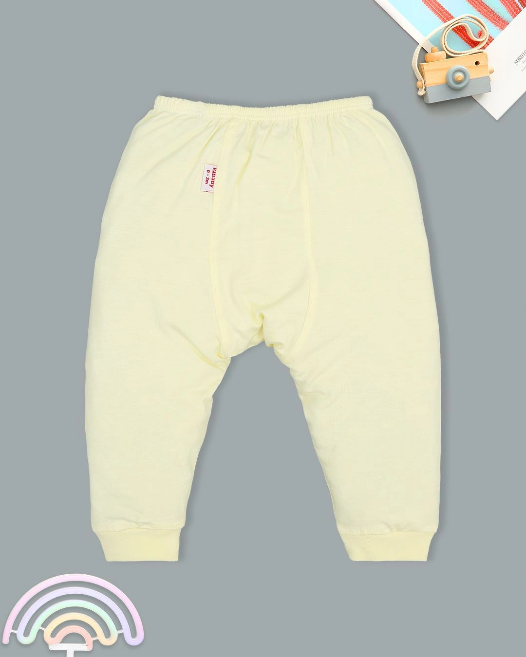 Bộ tay dài in hình em bé ngủ trên mặt trăng IQ Baby màu vàng 8