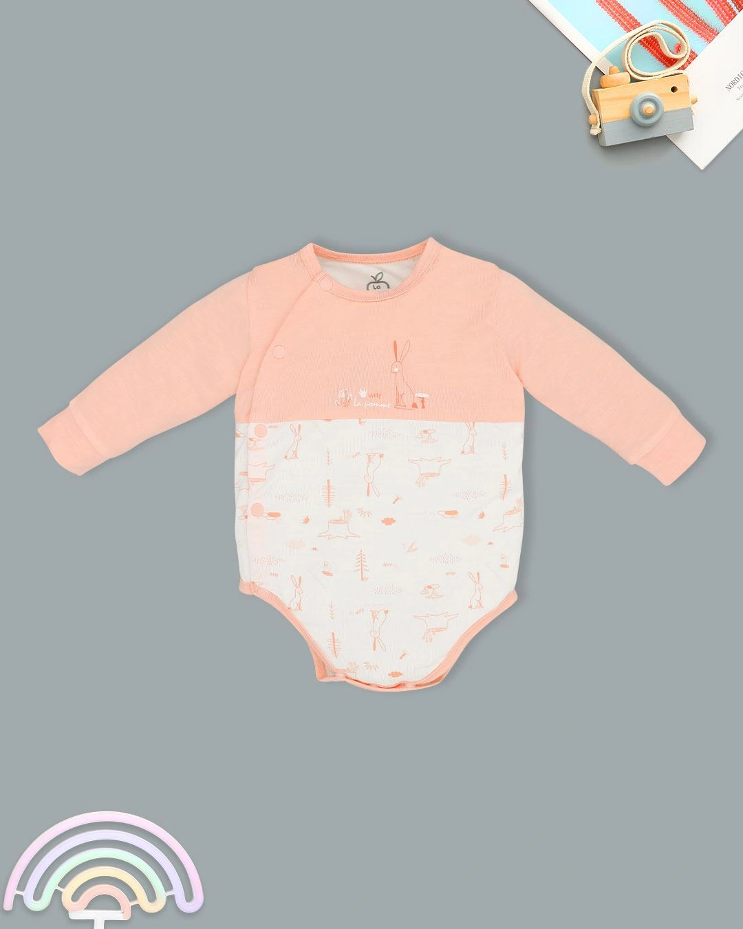 Bodysuit cài chéo thỏ con La Pomme màu hồng - trắng 5