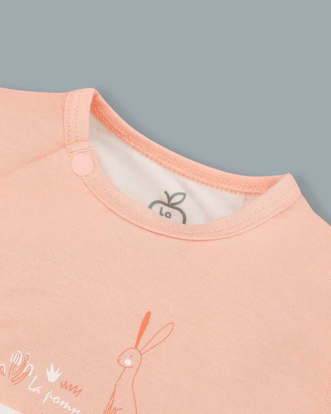 Bodysuit cài chéo thỏ con La Pomme màu hồng - trắng 7