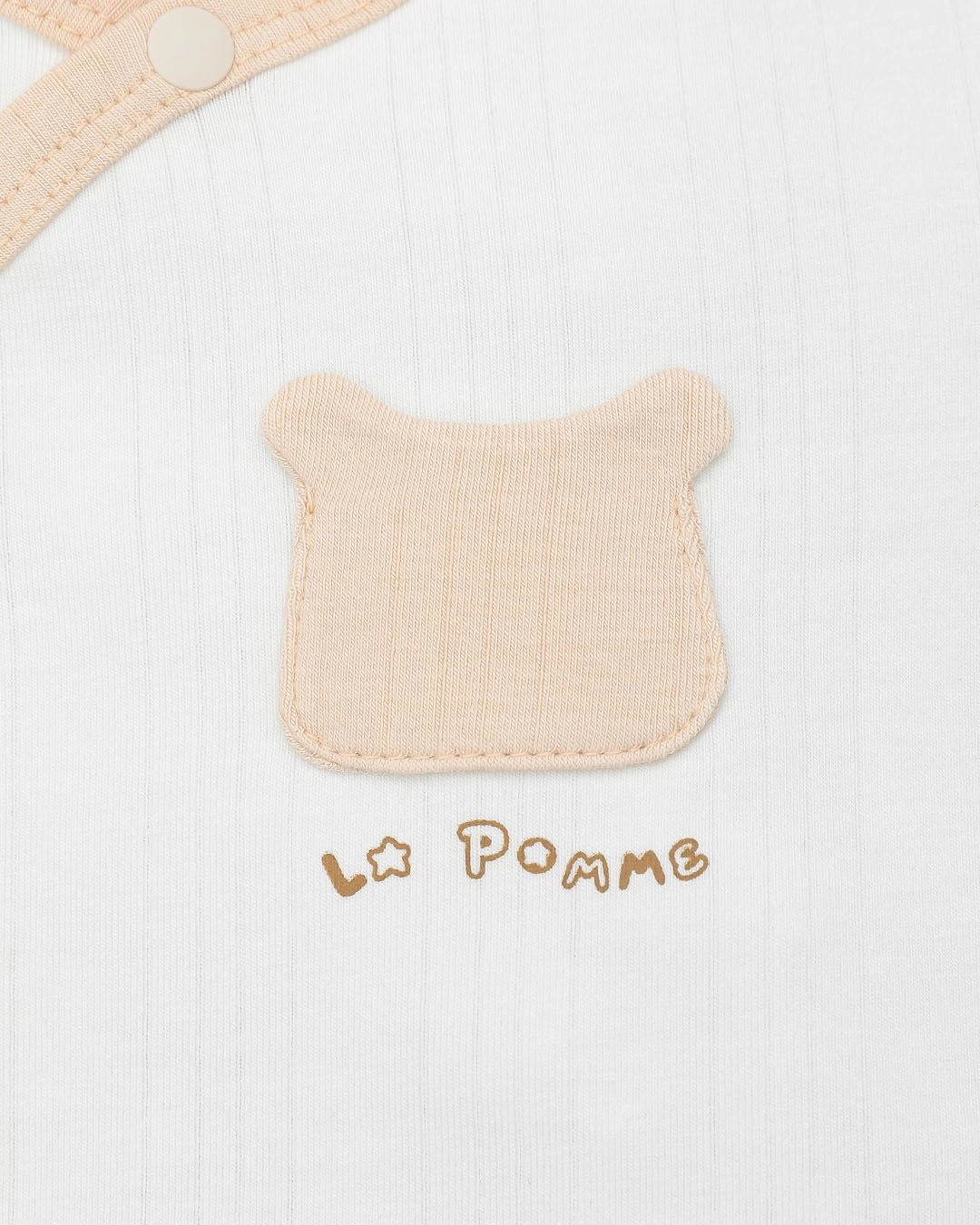 Bodysuit cài chéo gấu con ngộ nghĩnh La Pomme màu trắng - be 9