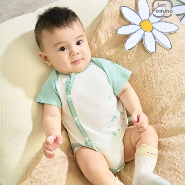 Bodysuit cài chéo xin chào người bạn đáng yêu La Pomme màu trắng - xanh mint 1