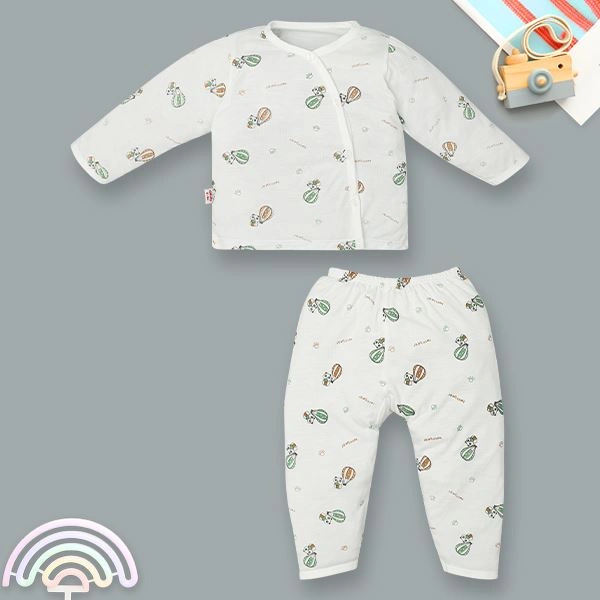 Bộ tay dài in hình khinh khí cầu IQ Baby màu trắng 1