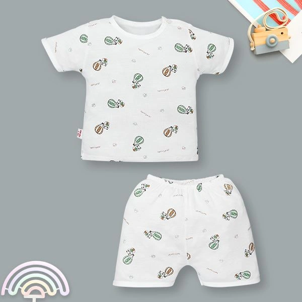 Bộ tay ngắn cài vai in hình khinh khí cầu IQ Baby màu trắng 1