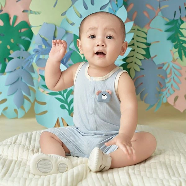 Bodysuit sát nách bé trai đính gấu Lullaby NH398N màu be 10