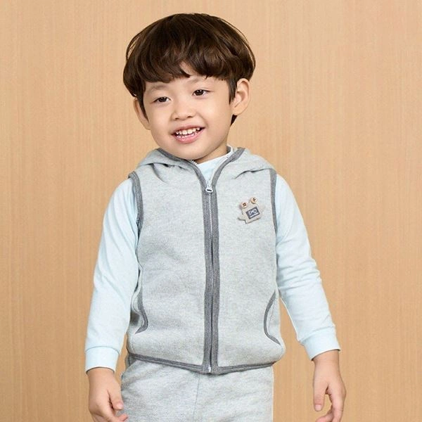 Áo khoác gile bé trai La Pomme màu ghi 1