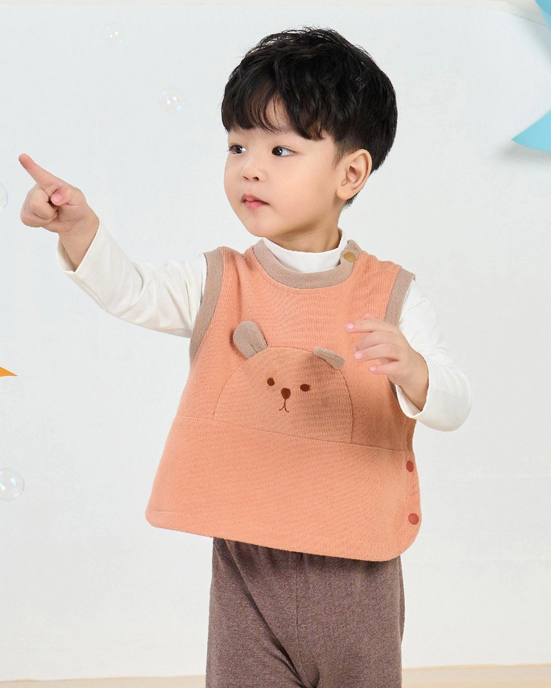 Áo khoác gile cho bé La Pomme màu cam 3