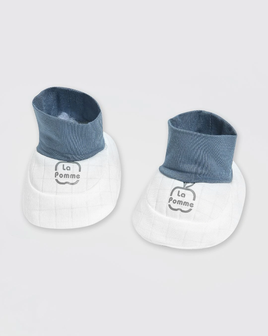 Set bao tay, bao chân bé yêu vui nhộn La Pomme màu trắng - xanh dương (0 - 3 tháng) 5