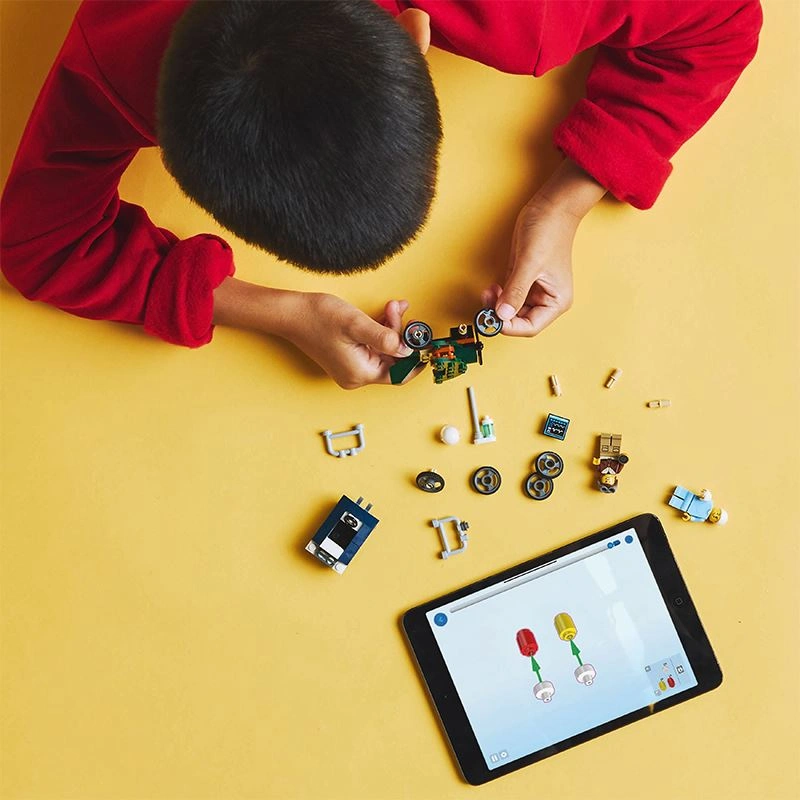 Đồ chơi lắp ráp bộ đôi máy bay và xe cấp cứu di động Lego City 60459 (70 chi tiết) 9