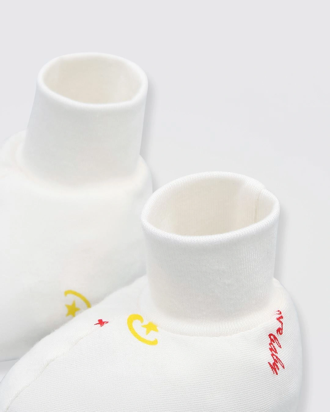 Set nón, bao tay bao chân in love baby IQ Baby màu trắng (0 - 3 tháng) 8