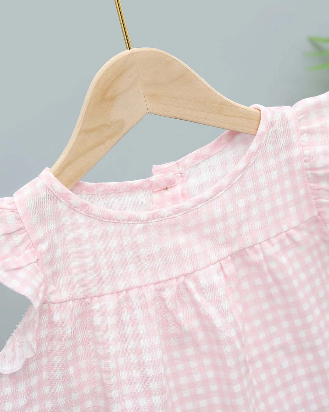 Bộ sát nách bé gái Lullaby NH937R màu trắng - hồng 4