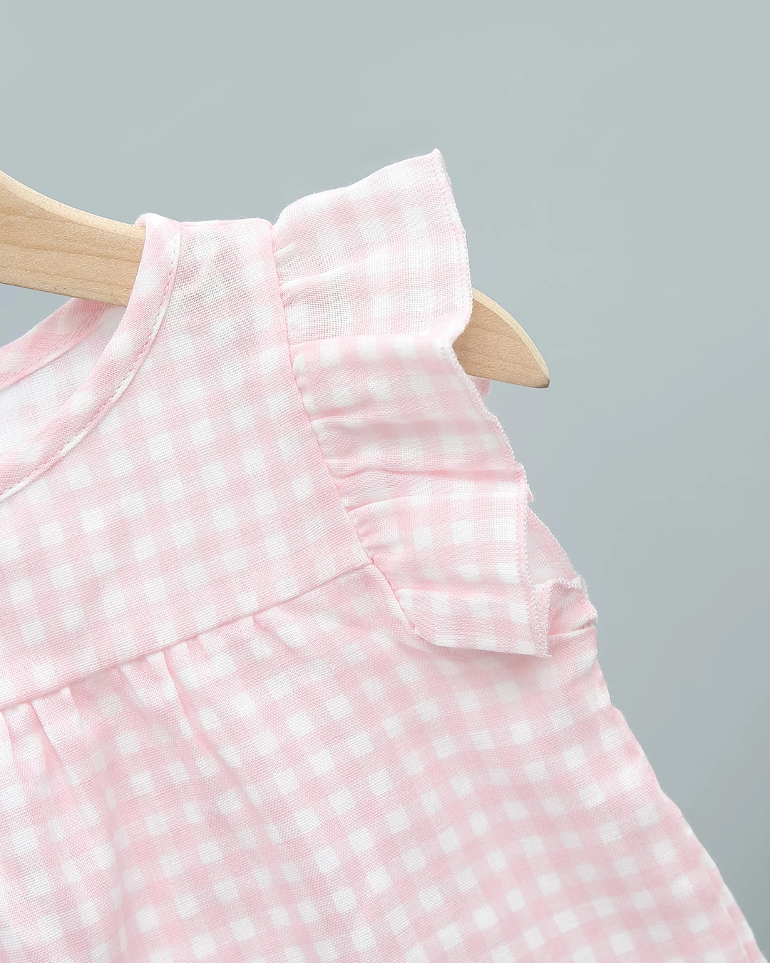 Bộ sát nách bé gái Lullaby NH937R màu trắng - hồng 5