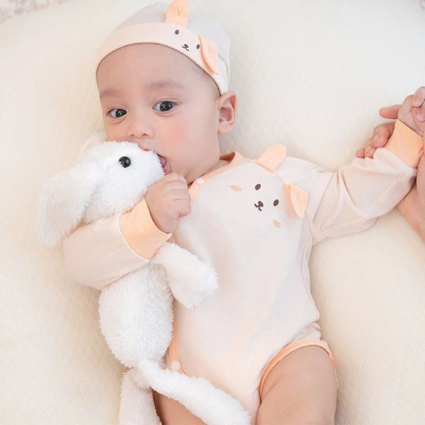 Bodysuit cài chéo tai thỏ xinh xắn La Pomme màu be 1