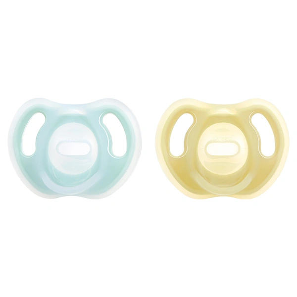 Bộ 2 ti ngậm Tommee Tippee siêu nhẹ Ultra Light (6 - 18 tháng) 1