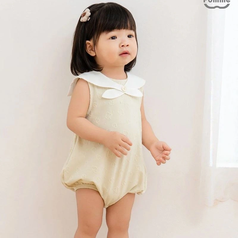 Bodysuit bé gái cổ cách điệu La Pomme màu be 2