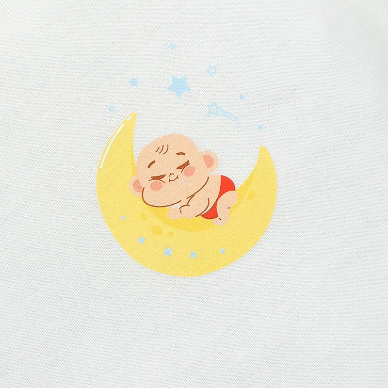 Áo tay dài cài chéo in bé trăng IQ Baby màu trắng 6