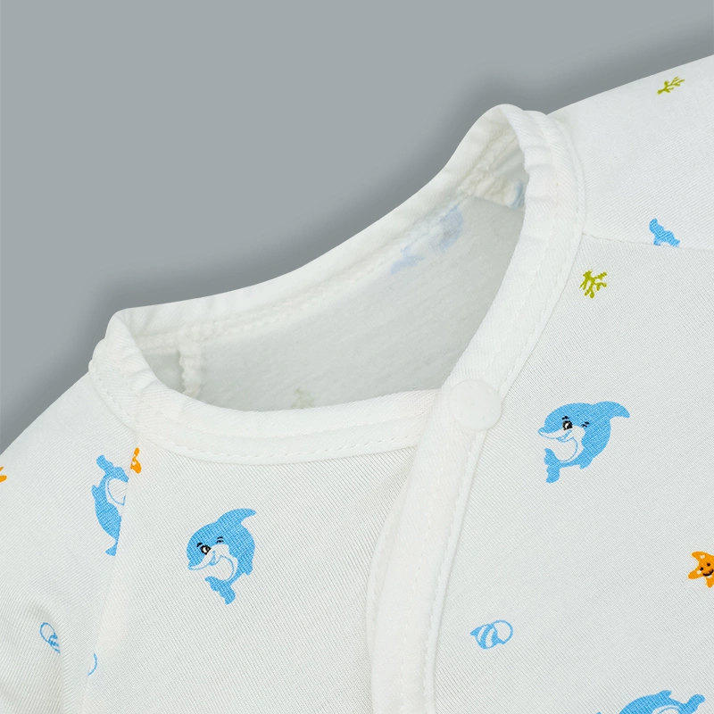 Áo tay dài cài chéo in cá heo IQ Baby màu trắng 3