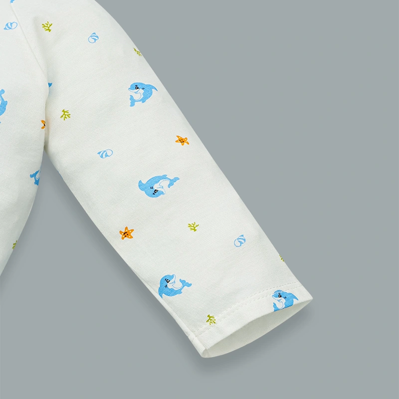 Áo tay dài cài chéo in cá heo IQ Baby màu trắng 4