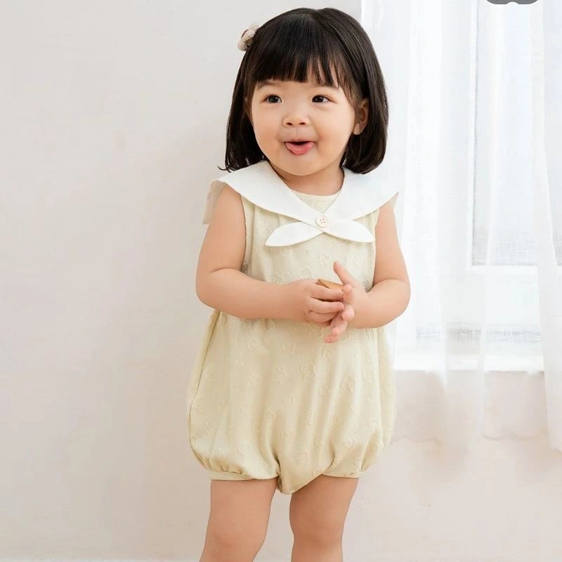 Bodysuit bé gái cổ cách điệu La Pomme màu be 2