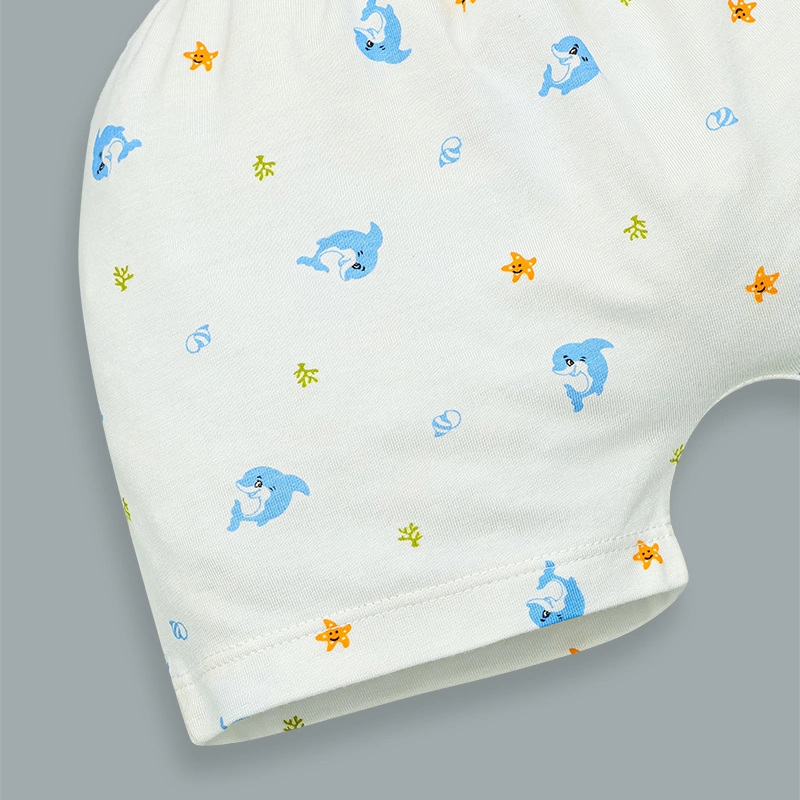 Quần ngắn in cá heo IQ Baby màu trắng 3