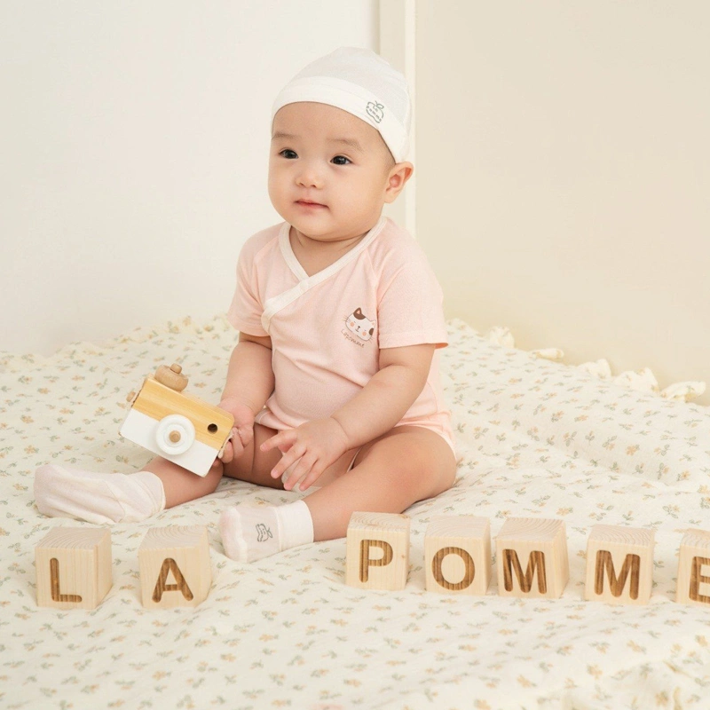 Set 2 bodysuit cài chéo La Pomme bé mimi của mẹ màu trắng - vàng 16