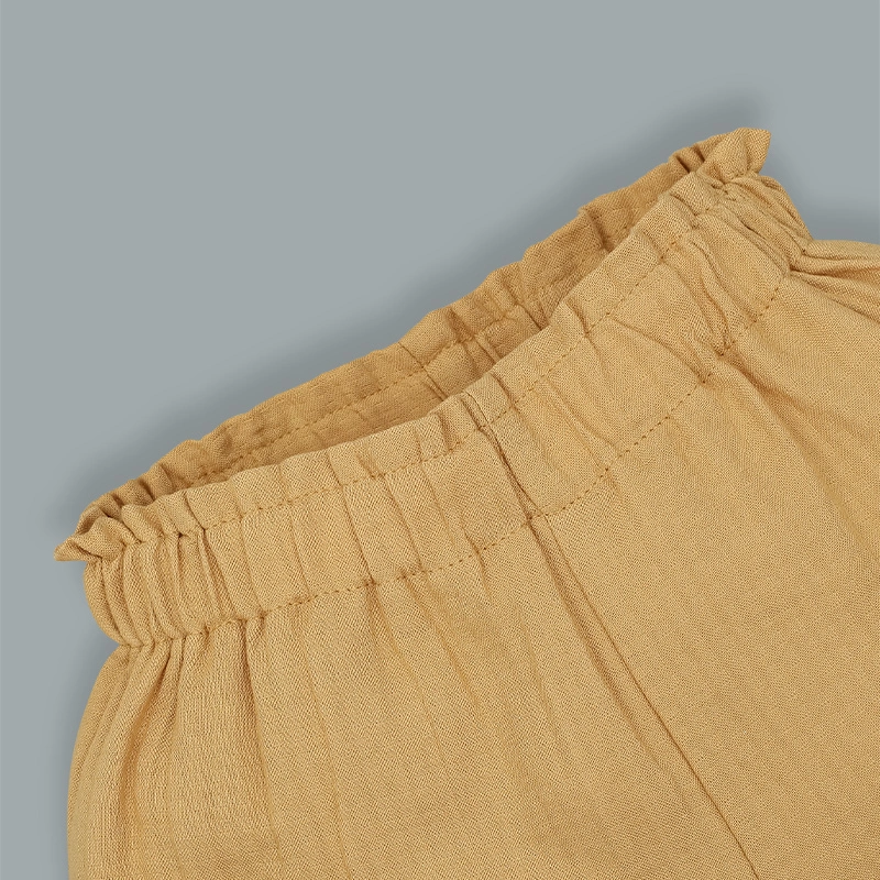 Bộ sát nách bé gái Ualarogo UR2181 màu be 9