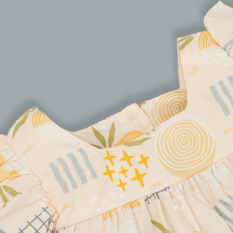 Bộ sát nách bé gái Ualarogo UR2181 màu be 15