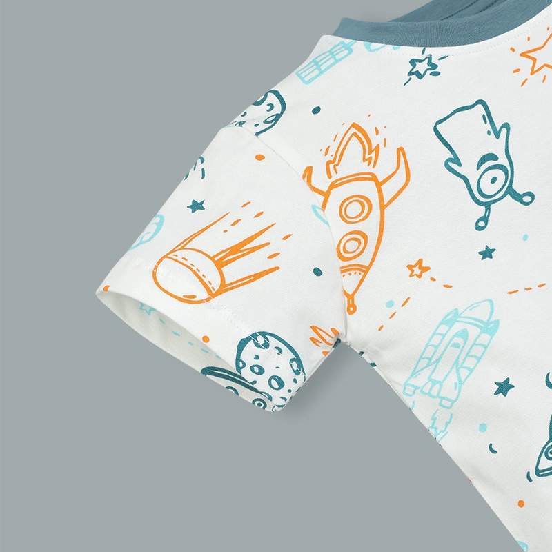 Bộ tay ngắn bé trai Ualarogo UR3874 in chữ màu xanh lá 29