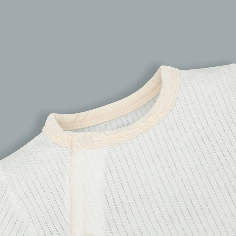 Bộ tay ngắn cài chéo in hình thú Ualarogo UR2188 màu be 4