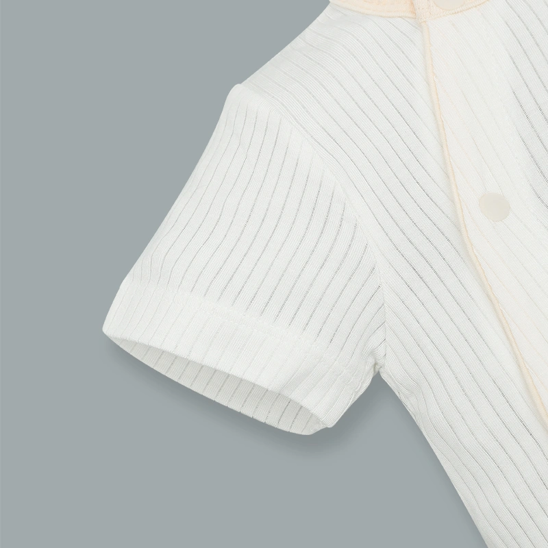 Bộ tay ngắn cài chéo in hình thú Ualarogo UR2188 màu be 5