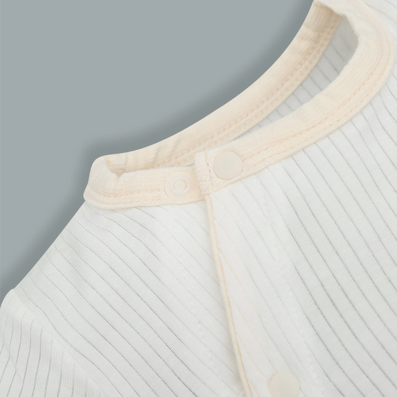 Bộ tay ngắn cài chéo in hình thú Ualarogo UR2188 màu be 6