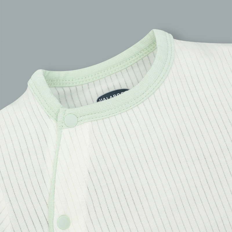 Bộ tay ngắn cài chéo in hình thú Ualarogo UR2188 màu be 30