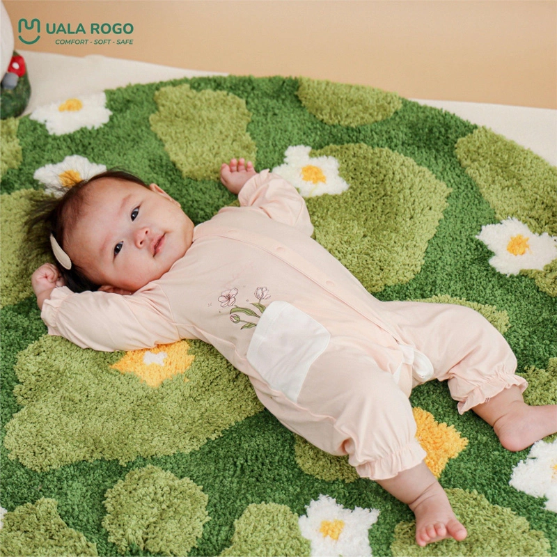 Bodysuit tay dài bé gái petit Ualarogo UR2235 màu trắng 9