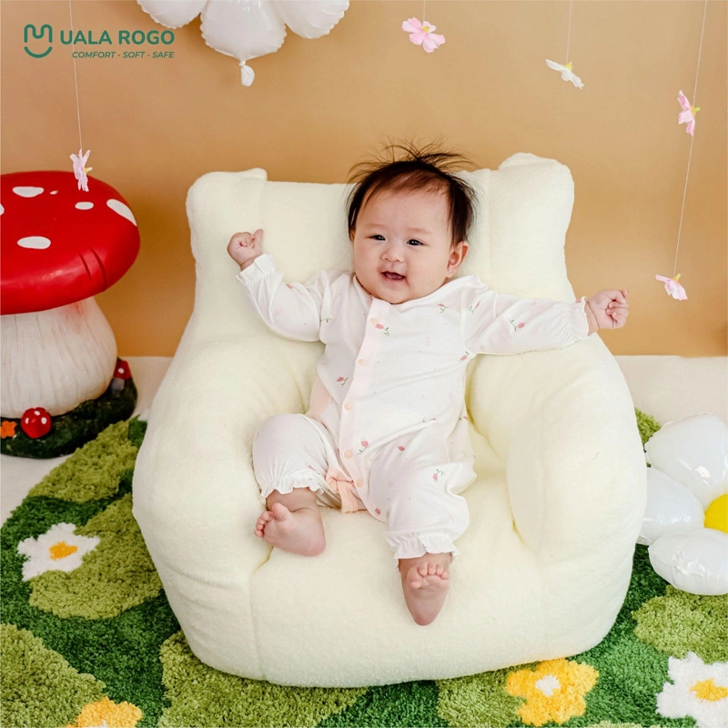 Bodysuit tay dài bé gái petit Ualarogo UR2235 màu trắng 2