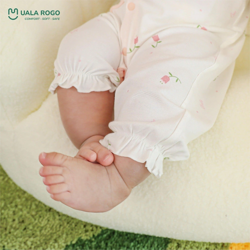 Bodysuit tay dài bé gái petit Ualarogo UR2235 màu trắng 5