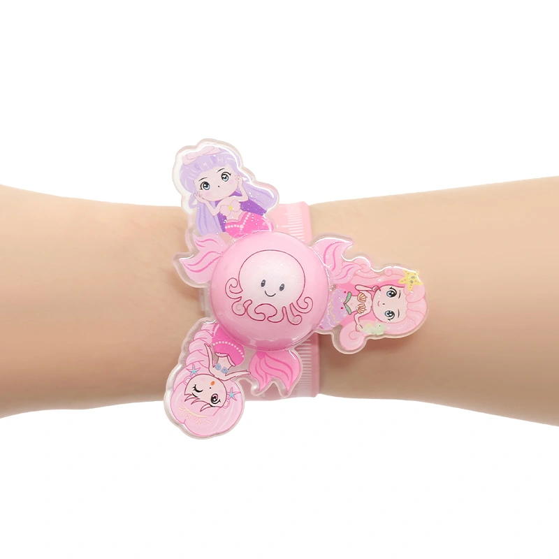 Đồ chơi vòng tay SPINER hoạt hình phát sáng HappyTime 7829-3 56