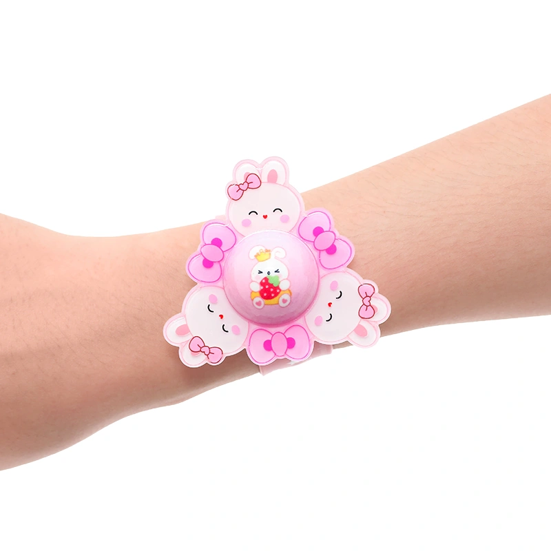 Đồ chơi vòng tay SPINER hoạt hình phát sáng HappyTime 7829-3 28