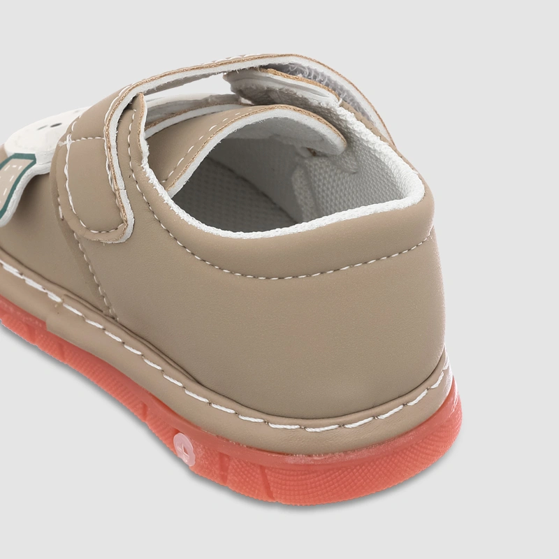 Giày tập đi cho bé Á Châu Avakids AC82 màu trắng 16