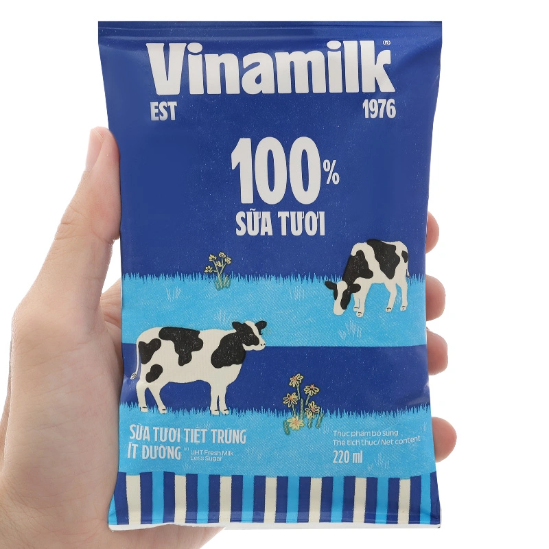 Thùng 48 bịch sữa tươi tiệt trùng Vinamilk ít đường 220 ml (từ 1 tuổi) 11