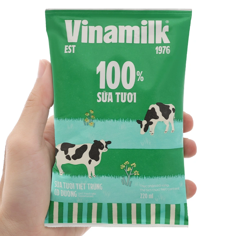 Thùng 48 bịch sữa tươi tiệt trùng Vinamilk có đường 220 ml (từ 1 tuổi) 6