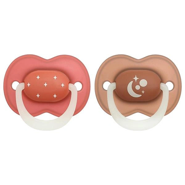 Bộ 2 ti ngậm Tommee Tippee Night Glow - Màu ngẫu nhiên