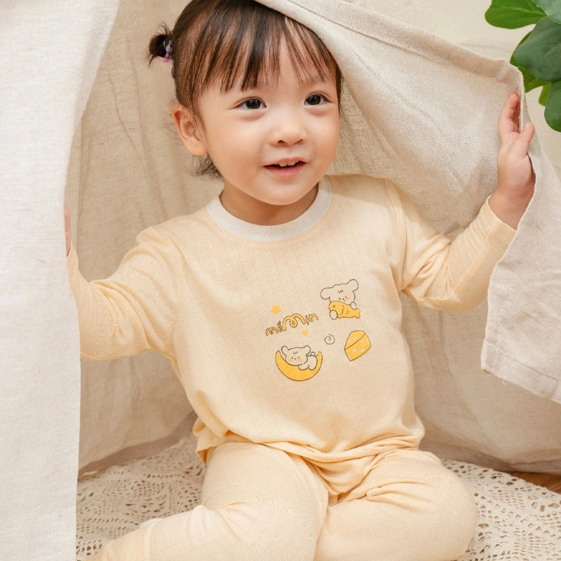 Bộ tay dài La Pomme vũ trụ vui nhộn màu vàng 2