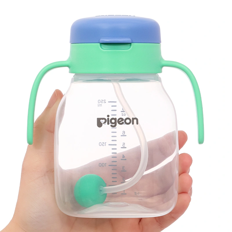 Bình tập uống Pigeon 250ml - Màu xanh lá (từ 6 tháng) 11