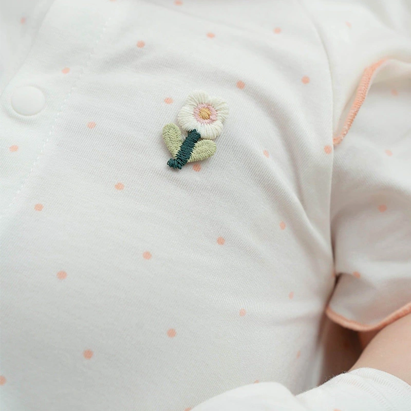 Bodysuit tay ngắn La Pomme chấm bi hoa điệu đà màu trắng 4