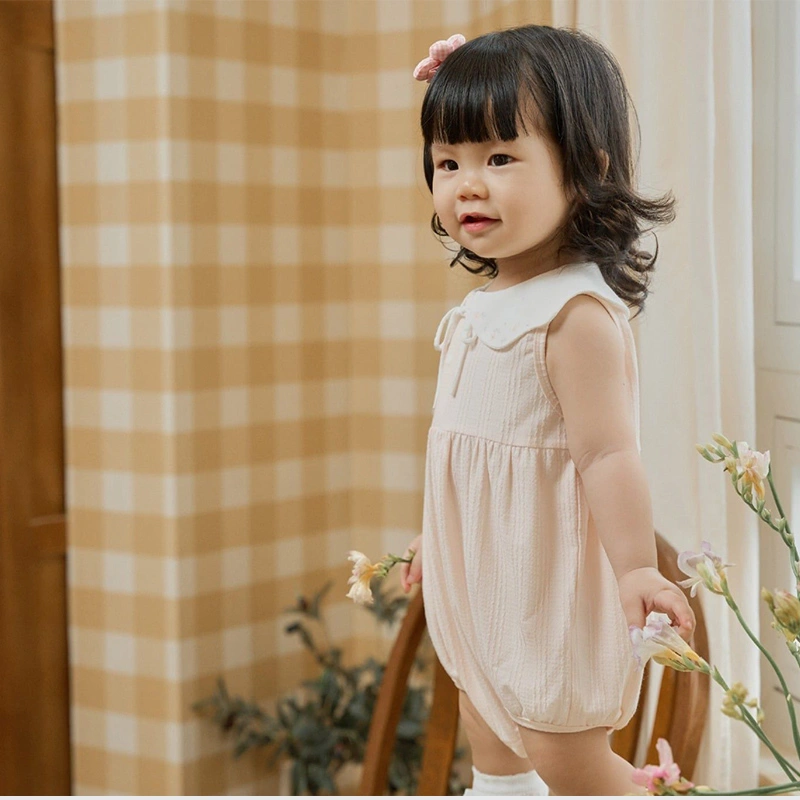 Bodysuit bé gái La Pomme cổ cách điệu nụ hoa sớm mai màu hồng 2