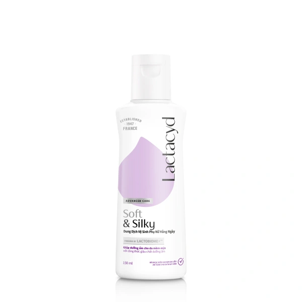 Dung dịch vệ sinh phụ nữ Lactacyd Soft & Silky - Giao bao bì ngẫu nhiên