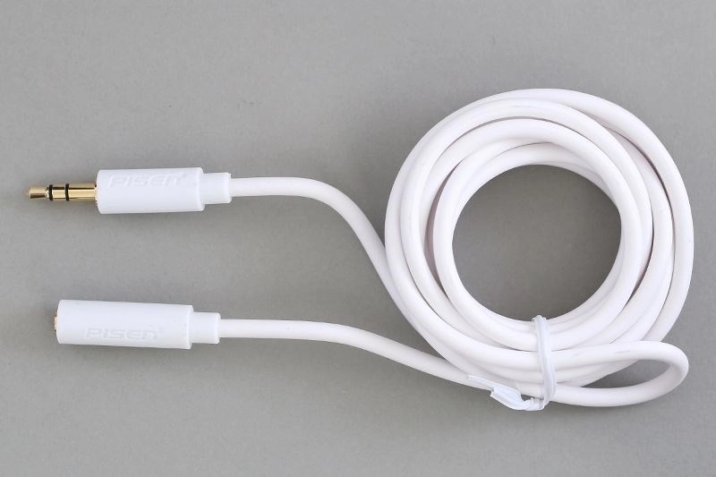 Cận cảnh 2 đầu của cáp âm thanh Cận cảnh 2 đầu của cáp âm thanh